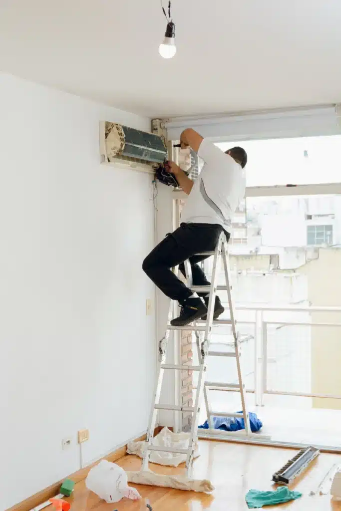 una imagen que representa el tema de instalación aires acondicionados y se relaciona directamente con Instalación